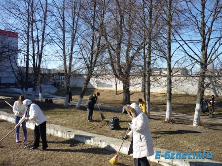 Проведение субботников