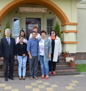 Дружеский визит делегации из республики Эль Сальвадор в Гжель Дружеский визит делегации из республики Эль Сальвадор в Гжель